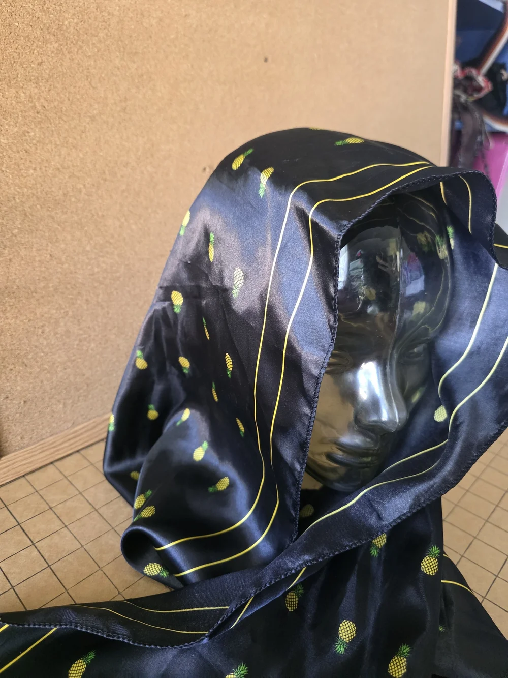 VTG DAR Daughters of the American Revolution Pineapple Scarf Wrap Black Gold